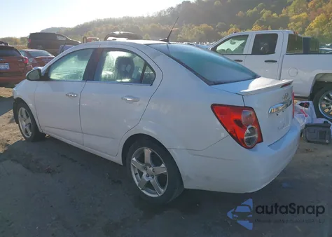 2014 Chevrolet Sonic Ltz Auto z USA, uszkodzony, nr VIN 1G1JE5SB5E4227873